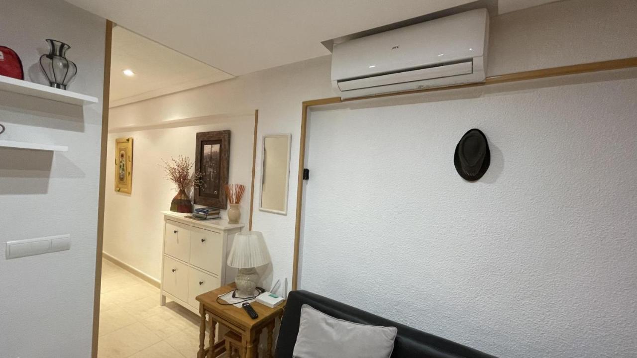 Benidorm Beach Apartment Luaran gambar