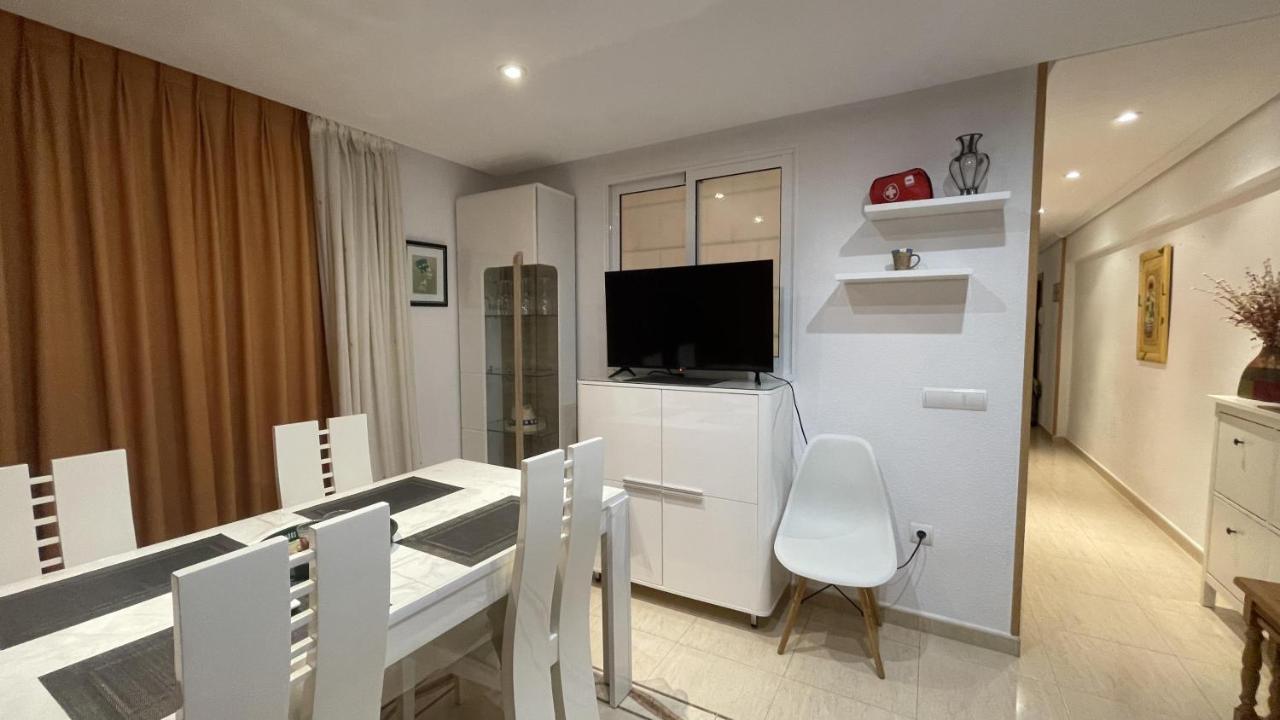 Benidorm Beach Apartment Luaran gambar